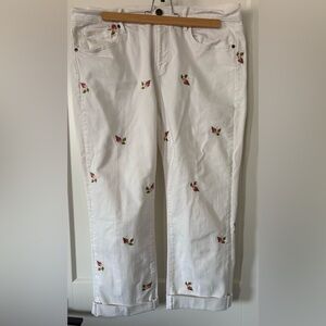 White and Flower Silver Capris